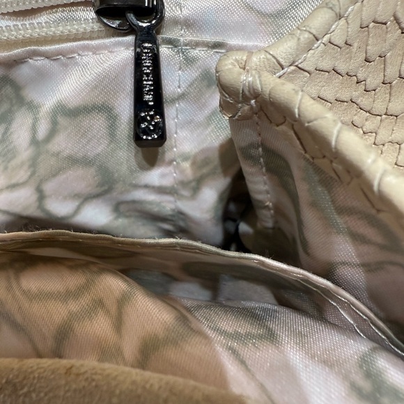 Longchamp Phyton Cream Textured Leather Satchel with Metal Accents - Picture 8 of 14